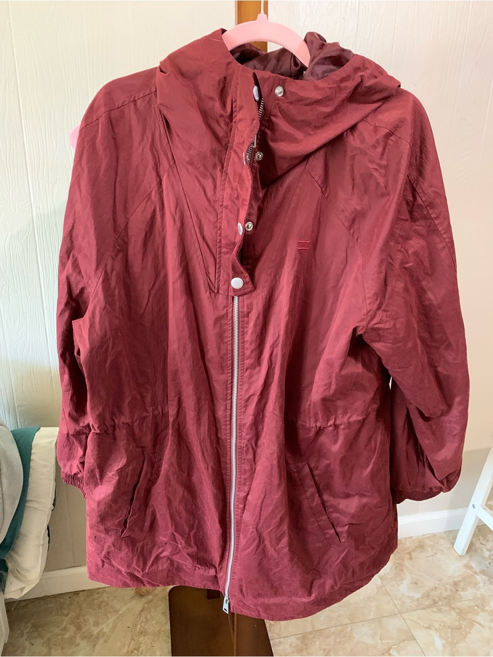 Women's Lightweight Hooded Jacket - Burgundy